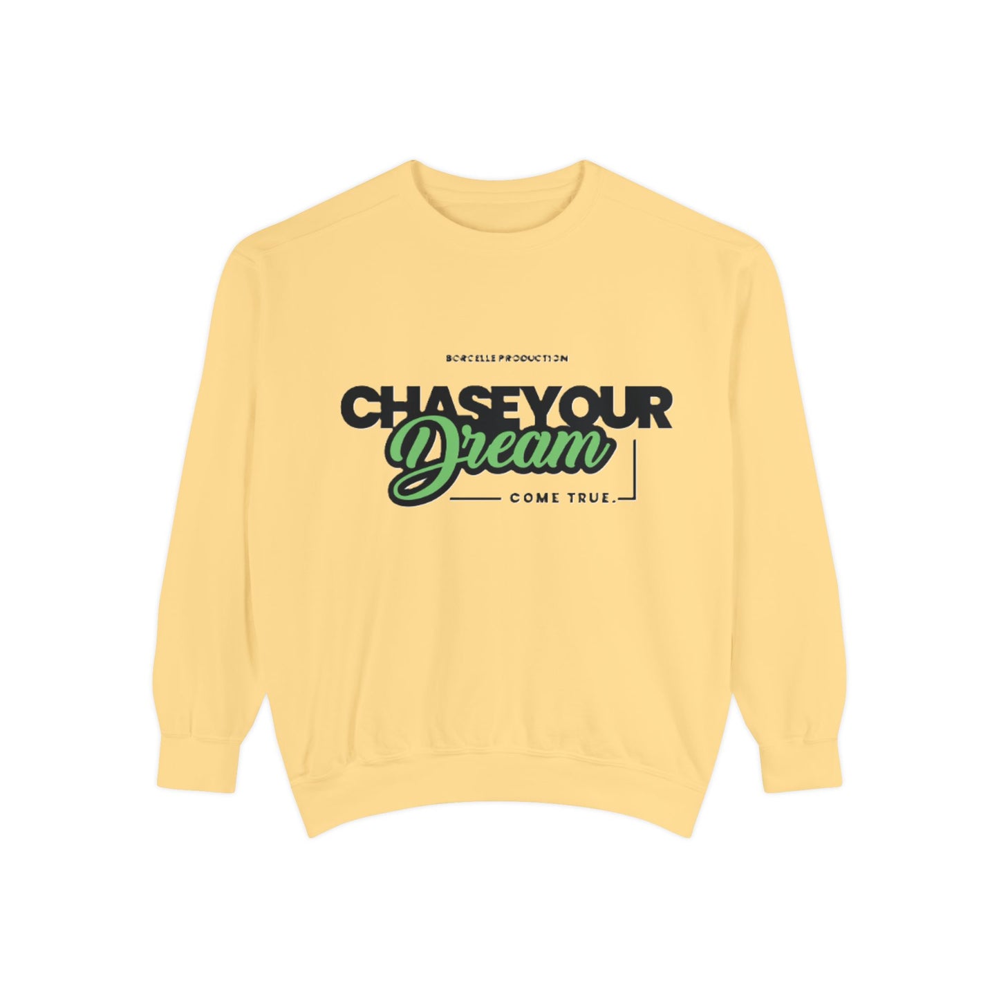 Chase Your Dreams Sweatshirt, Cozy Fashion, Inspirational Gift, Motivational Apparel, Perfect for Dreamers