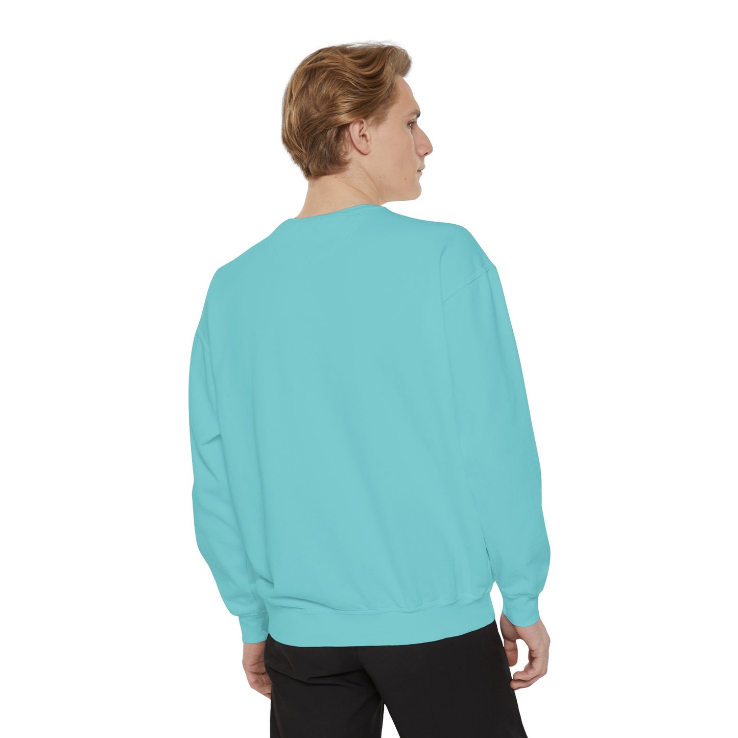 Chase Your Dreams Sweatshirt, Cozy Fashion, Inspirational Gift, Motivational Apparel, Perfect for Dreamers
