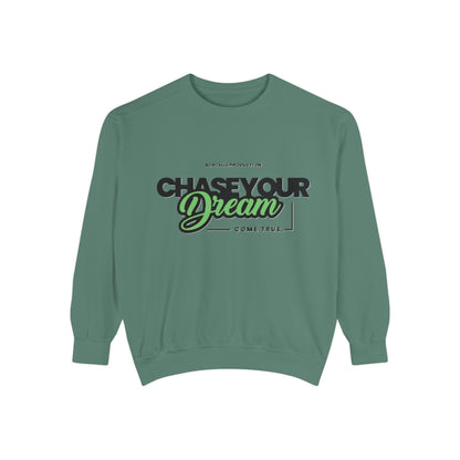 Chase Your Dreams Sweatshirt, Cozy Fashion, Inspirational Gift, Motivational Apparel, Perfect for Dreamers