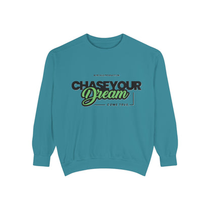 Chase Your Dreams Sweatshirt, Cozy Fashion, Inspirational Gift, Motivational Apparel, Perfect for Dreamers
