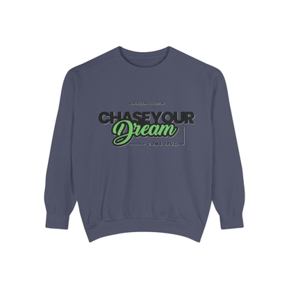 Chase Your Dreams Sweatshirt, Cozy Fashion, Inspirational Gift, Motivational Apparel, Perfect for Dreamers