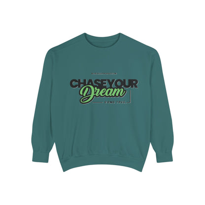 Chase Your Dreams Sweatshirt, Cozy Fashion, Inspirational Gift, Motivational Apparel, Perfect for Dreamers